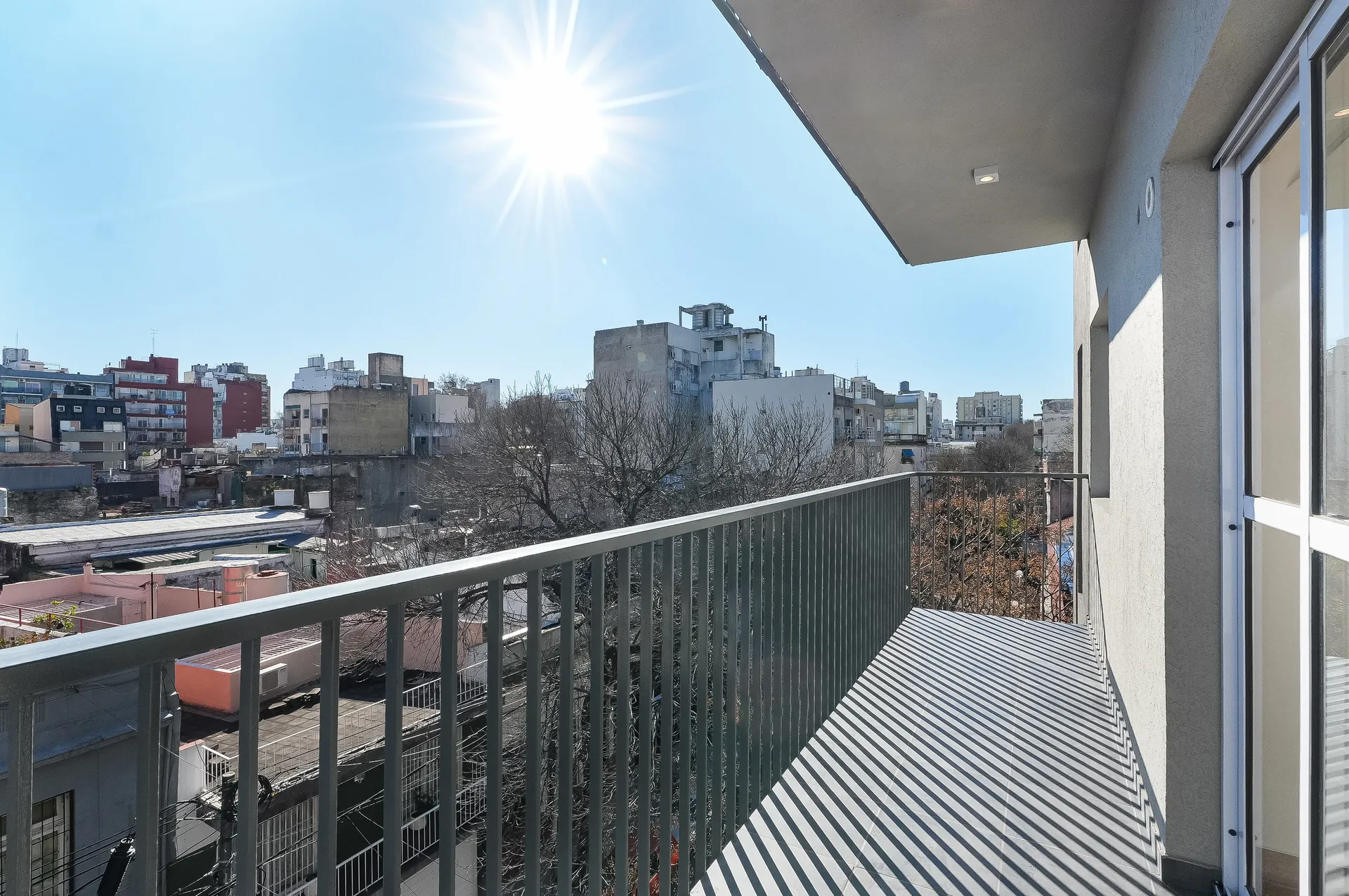 Vista abierta desde el balcón